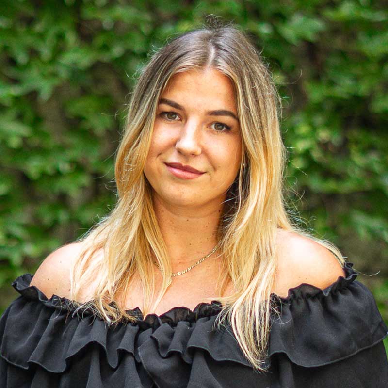 Nikola Zuziaková